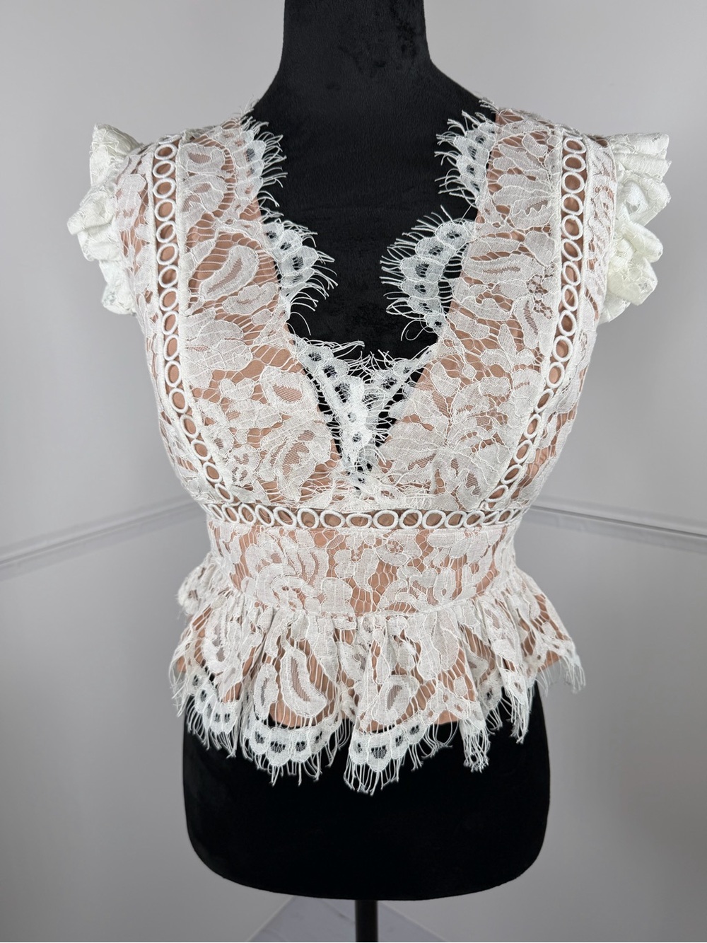 NWT DO+BE Ivory Eyelash Lace Peplum Top Blouse Size Small